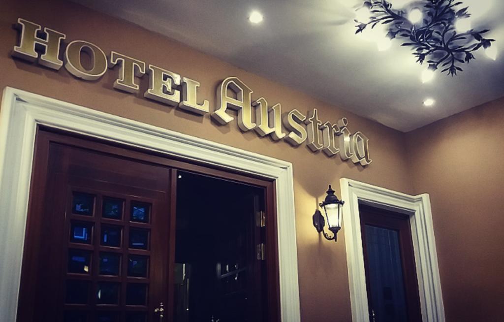 Hotel Austria ティラナ エクステリア 写真